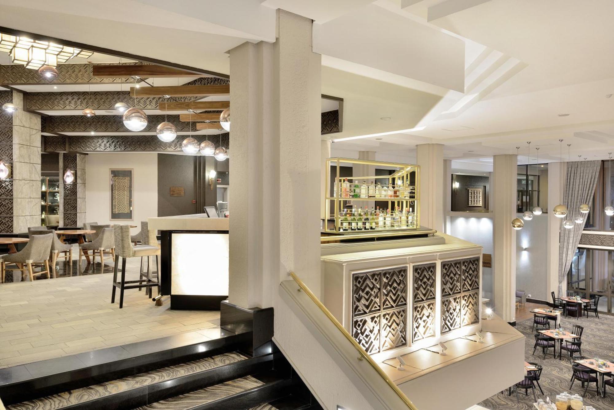 Windhoek Country Club Resort Exterior photo